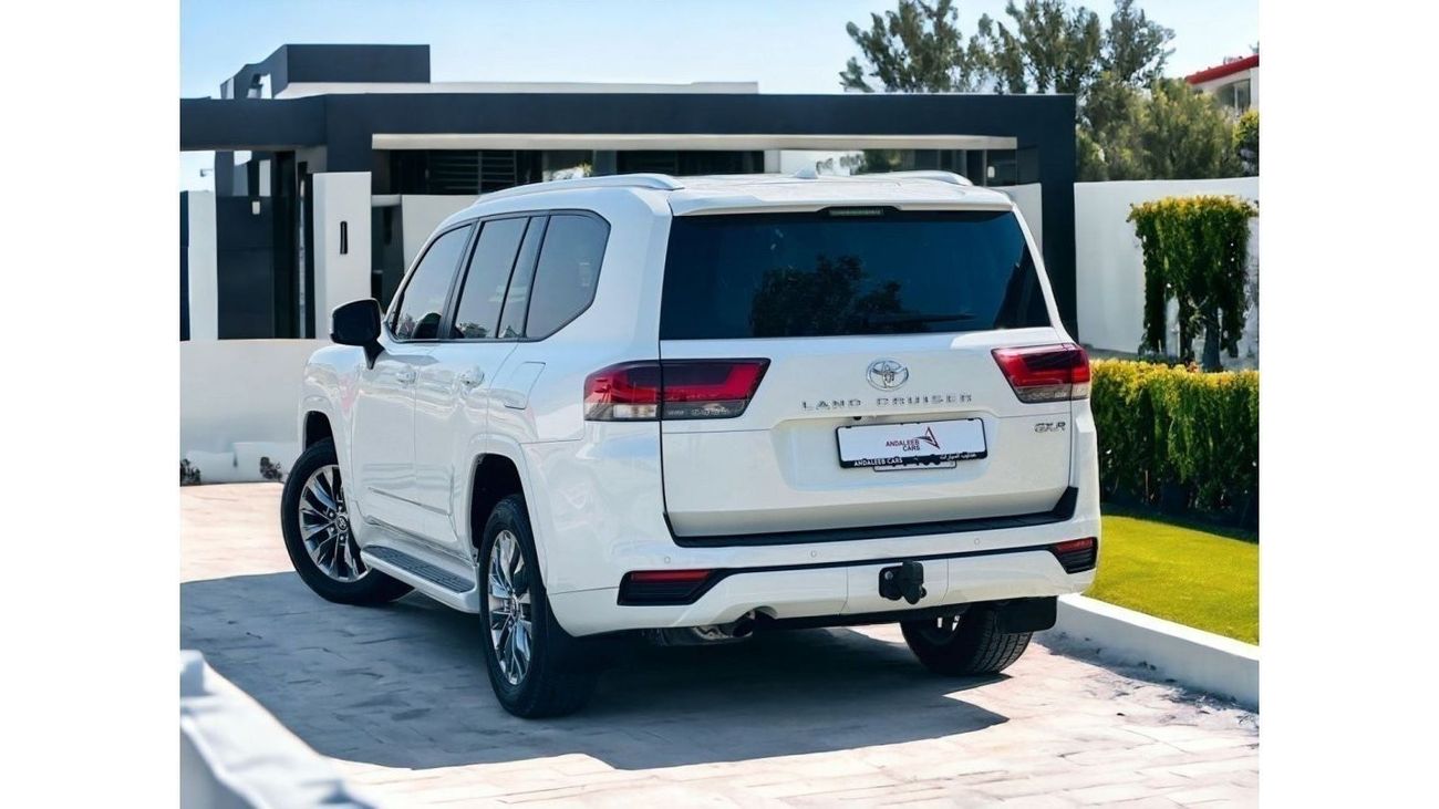 Toyota Land Cruiser AED 3, 810 PM | LAND CRUISER GXR 2022 | ORIGINAL PAINT | GCC SPECS | MINT CONDITION