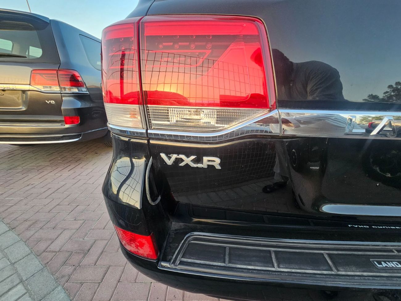 Toyota Land Cruiser VXR 4.6L 4WD Lhd Petrol Automatic 8 Cylinders 8 Seats 5 Doors