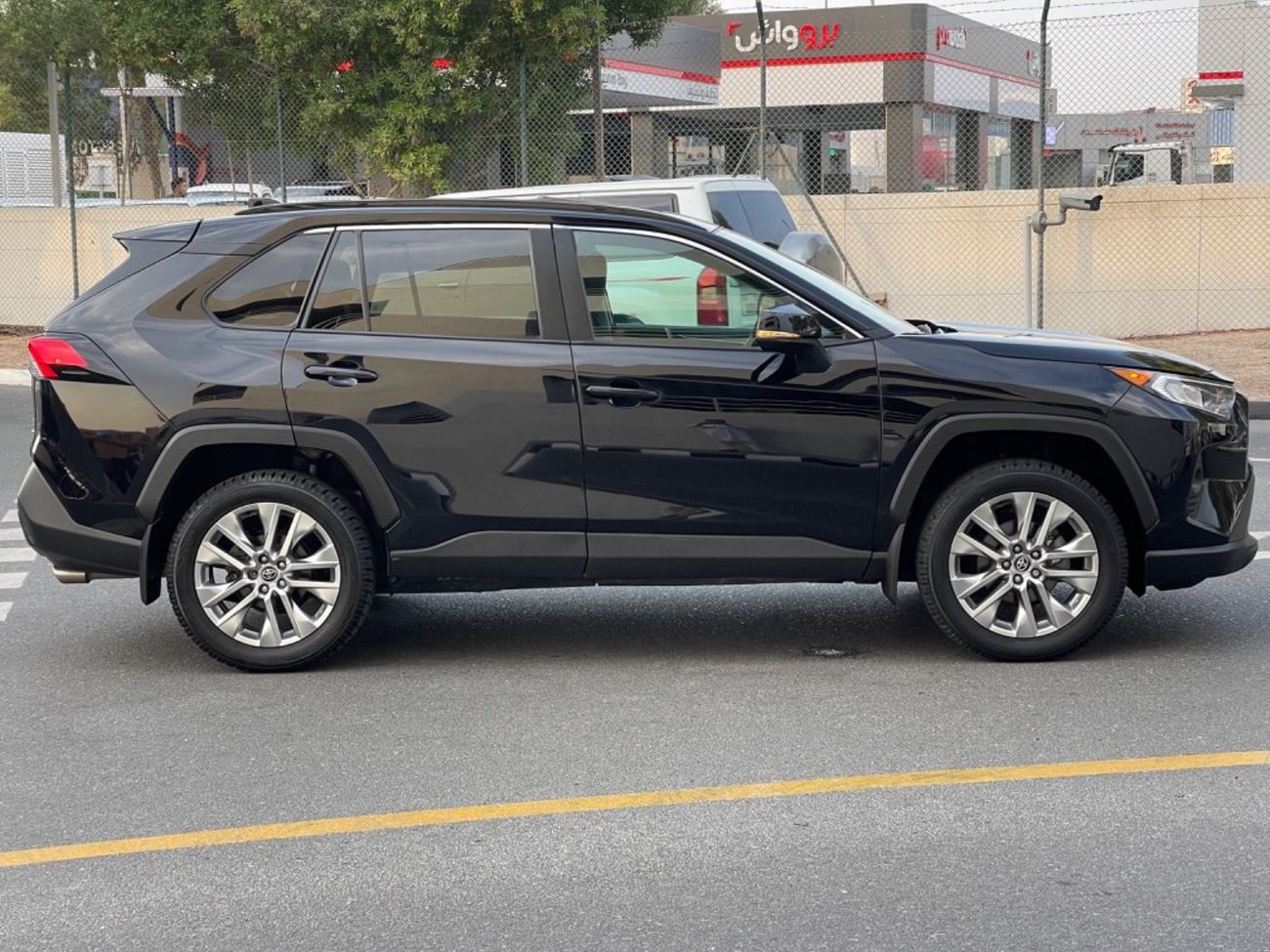 Toyota RAV4 2019 RAV4 xle AWD premium