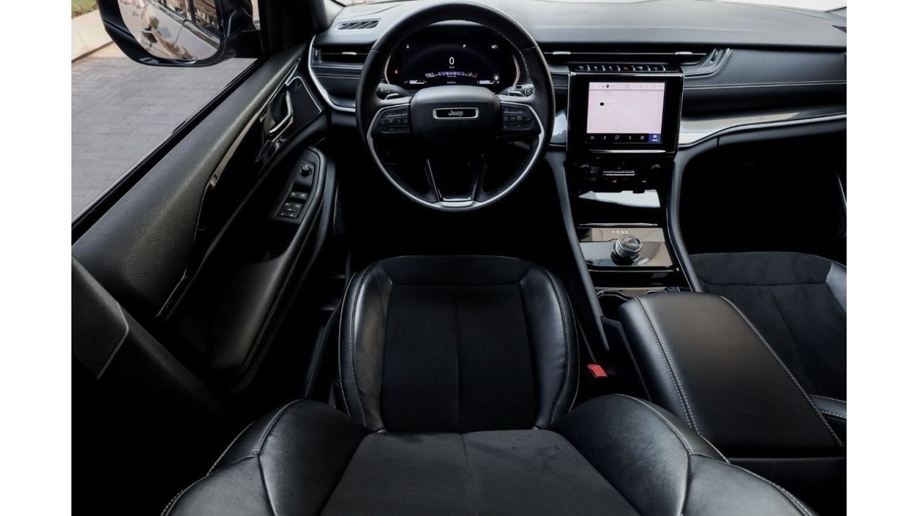 Jeep Grand Cherokee Jeep Grand Cherokee Limited 2022 GCC under Agency Warranty and Service Contract with Flexible Down-P