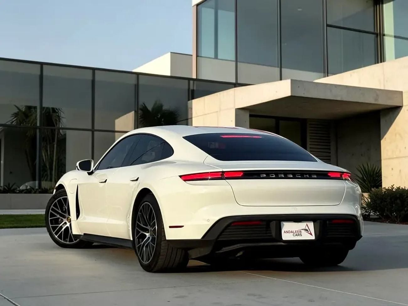 بورش تايكان !! EID SALE !! 1 YEAR FREE WARRANTY !!  AED 3,030 P.M | 0% DOWN PAYMENT | PORSCHE TAYCAN | EV | 2022