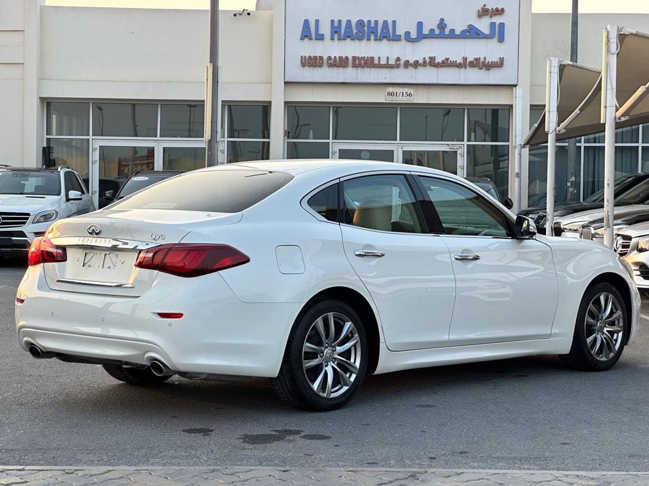 إنفينيتي Q70 Luxury 3.7L