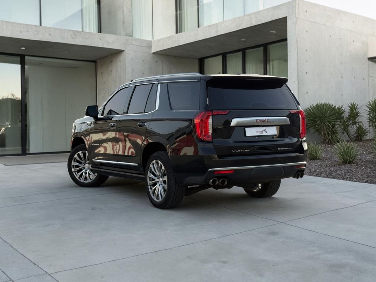 GMC Yukon Denali 6.2L (8 Seater) AED 2,080 P.M | 0% DOWN PAYMENT | GMC YUKON DENALI | 6.2L V8 | 2022 | GCC SPE