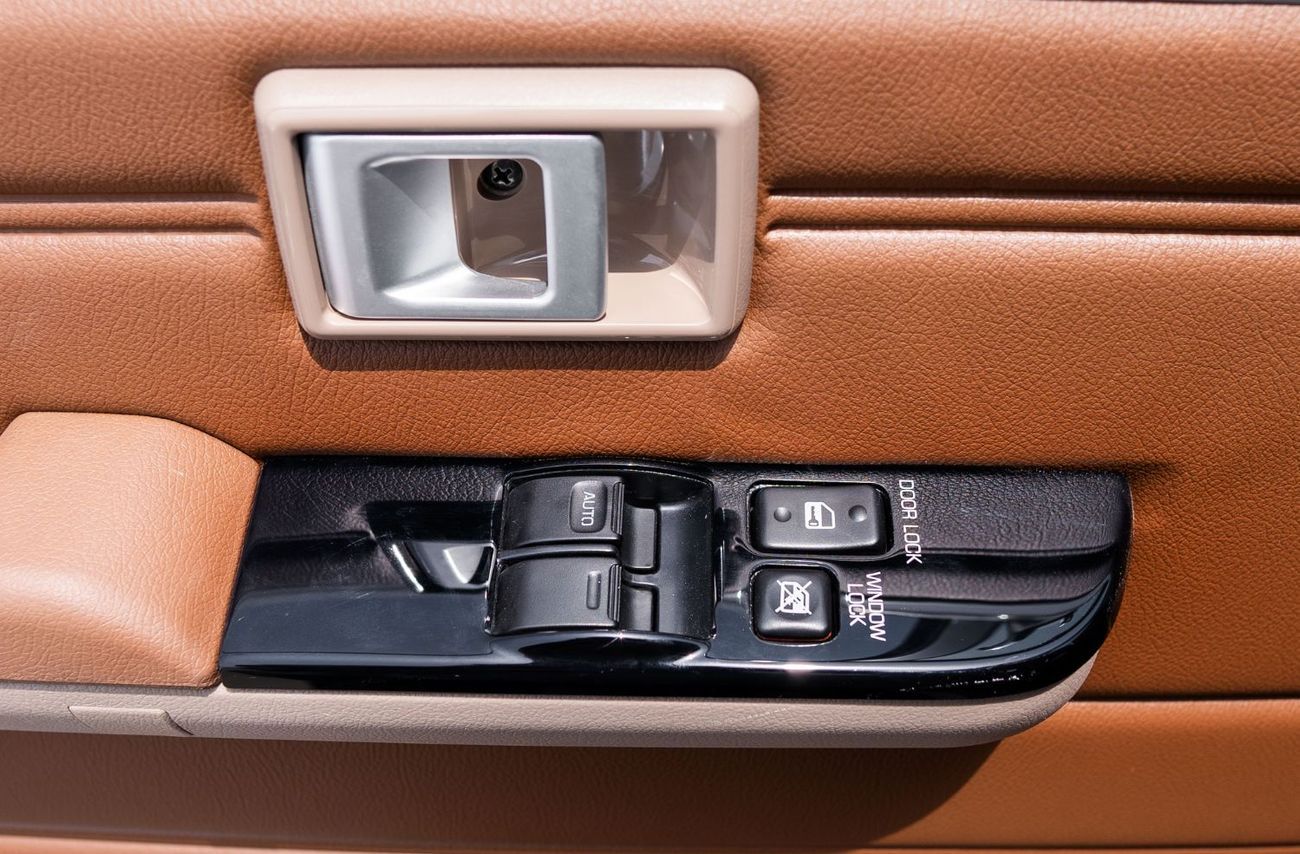 تويوتا لاند كروزر بيك آب 2025 Toyota Land Cruiser LC 79 4.0L MT Petrol (White)