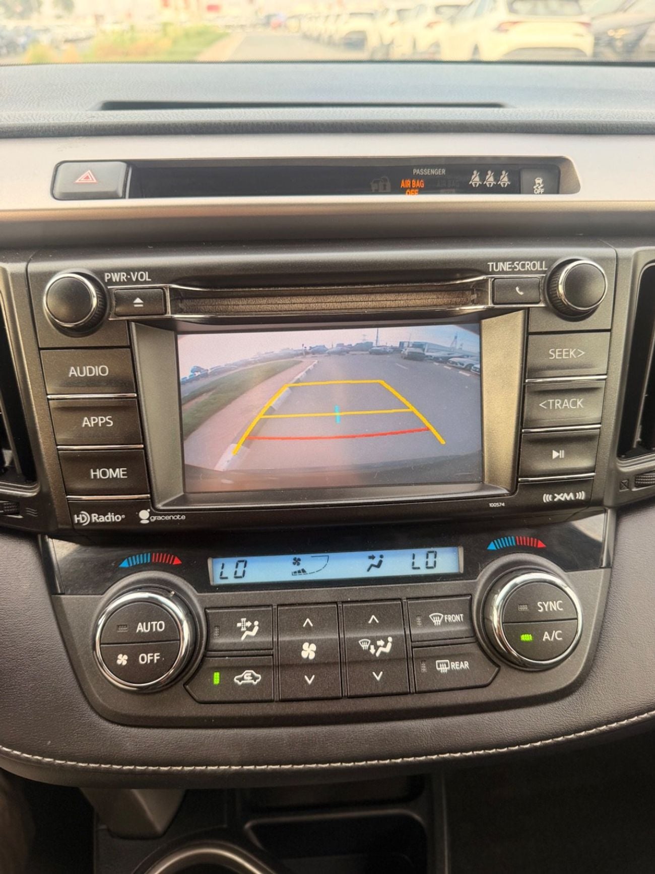 Toyota RAV4 XLE 2.5L / Sunroof, 4WD Full option