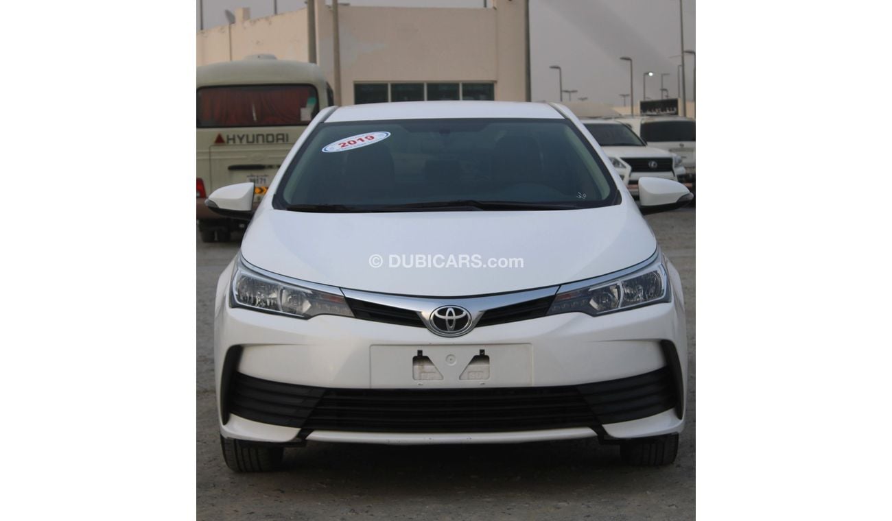 Toyota Corolla SE TOYOTA COROLLA 2019 WHITE 1.6 GCC EXCELLENT CONDITION WITHOUT ACCIDENT