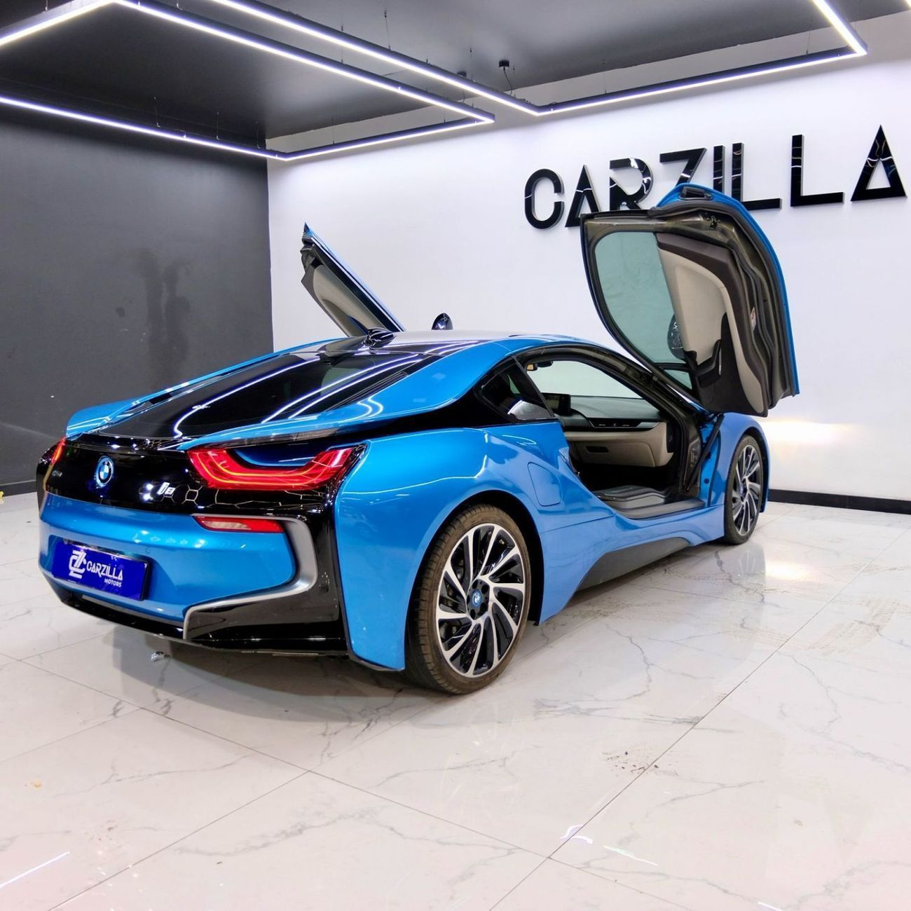 BMW i8 Plug-In Hybrid 1.5L AED 5,310 l 0% Down Payment l BMW i8 | Head-Turning Design