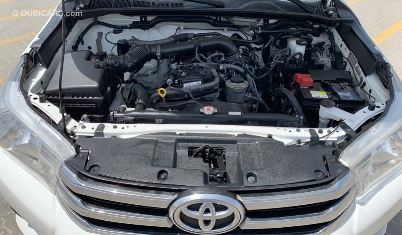 Toyota Hilux 2017 Full Manual 4x2 Ref#214