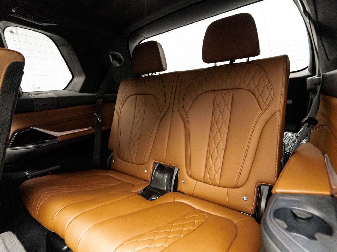بي أم دبليو X7 2022 BMW X7 xDrive 40i, 3.0L TC I6, 4WD, 375 bhp, 7 Speed Automatic