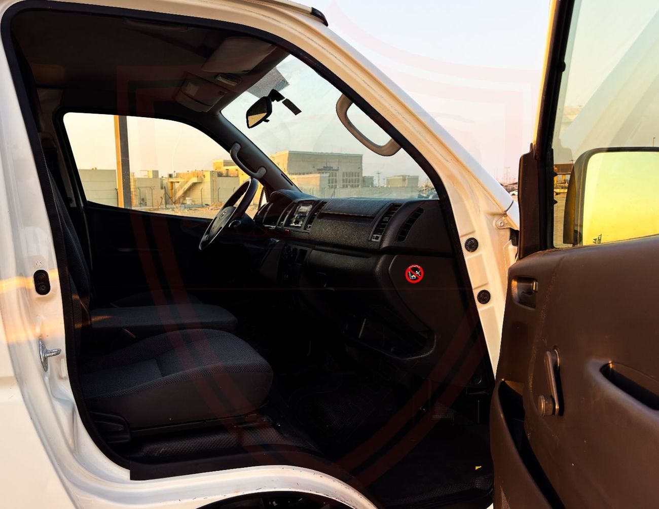 Toyota Hiace GLS -High Roof  Panal Van 2.7L Toyota Hiace Van |  2021 | GCC | Accident-Free | In Excellent Conditi