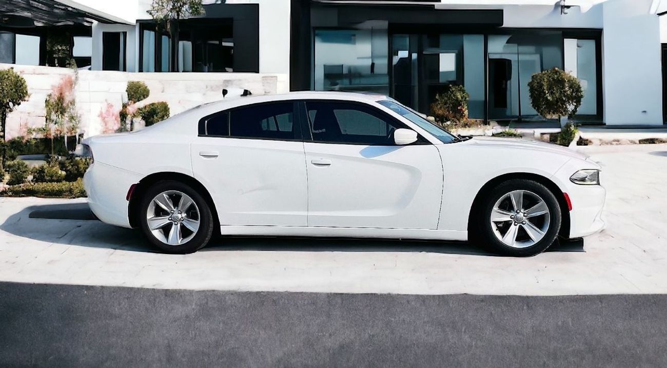 دودج تشارجر AED 870 PM | DODGE CHARGER SXT 2017 | V6 | GCC | MINT CONDITON