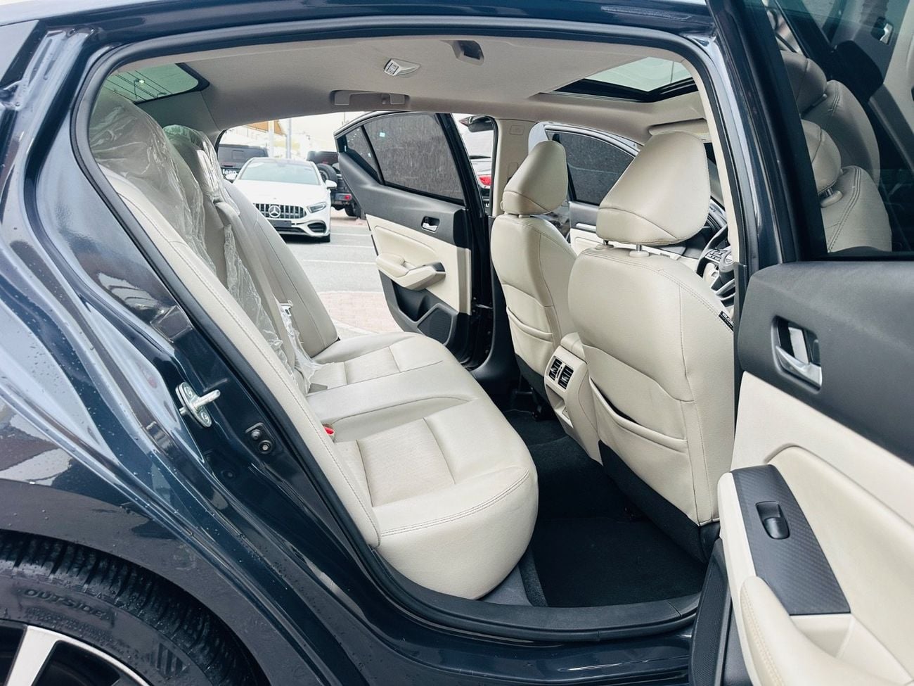 نيسان ألتيما