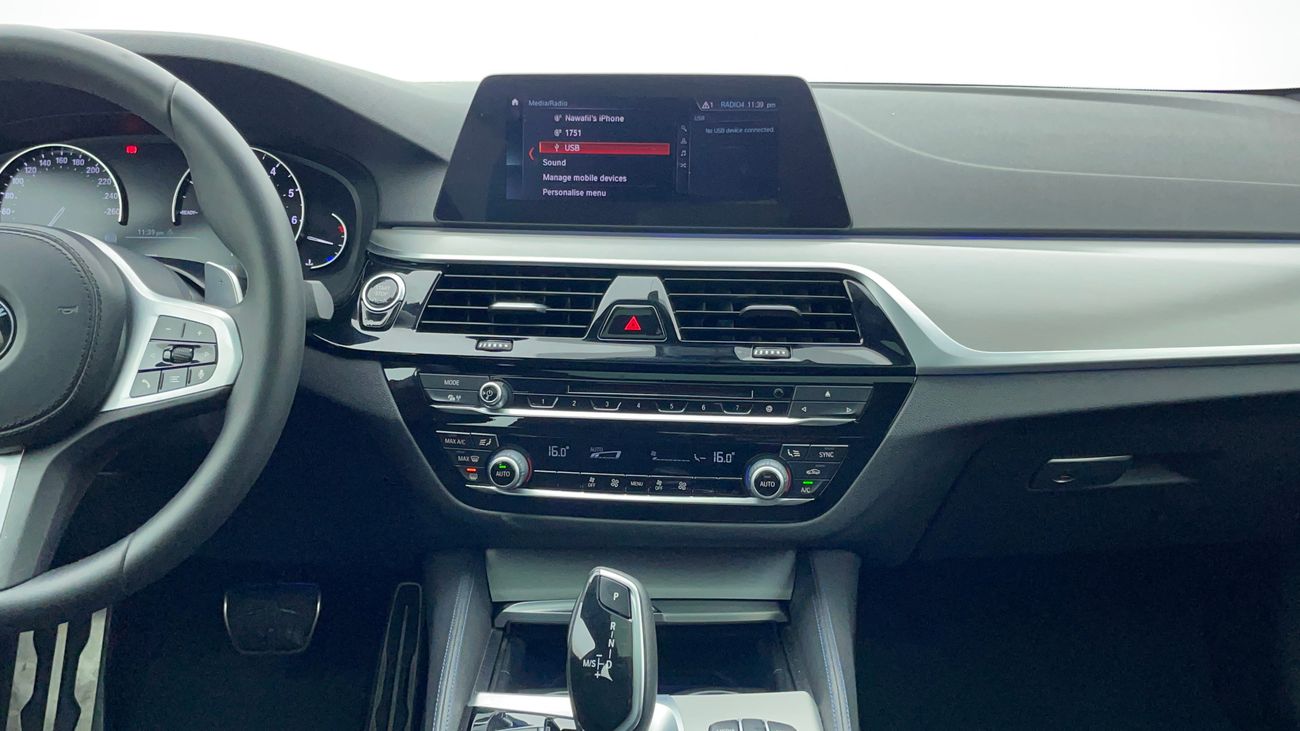 بي أم دبليو 520i M SPORT 2 | بدون دفعة مقدمة | اختبار قيادة مجاني للمنزل