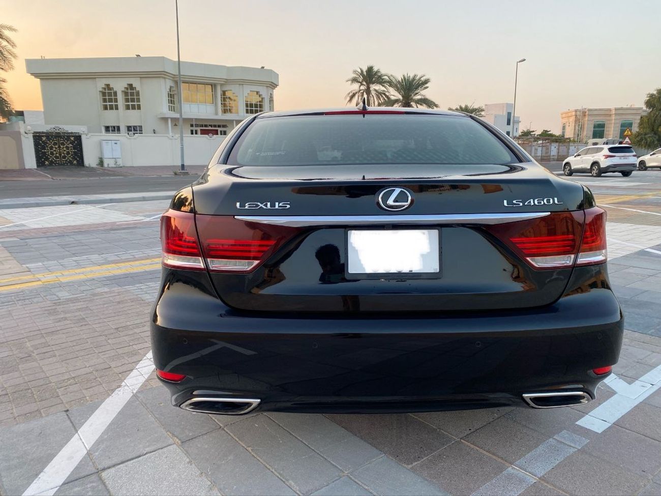 Lexus LS460 L 4.6L