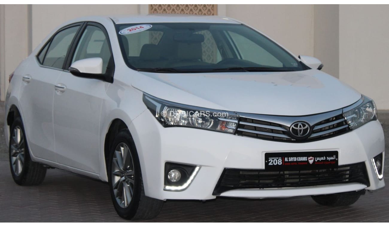 تويوتا كورولا تويوتا كورولا 2014 خليجي رقم 2 بحالة ممتازة بدون حوادث نظيفه جدا من الداخل والخارج