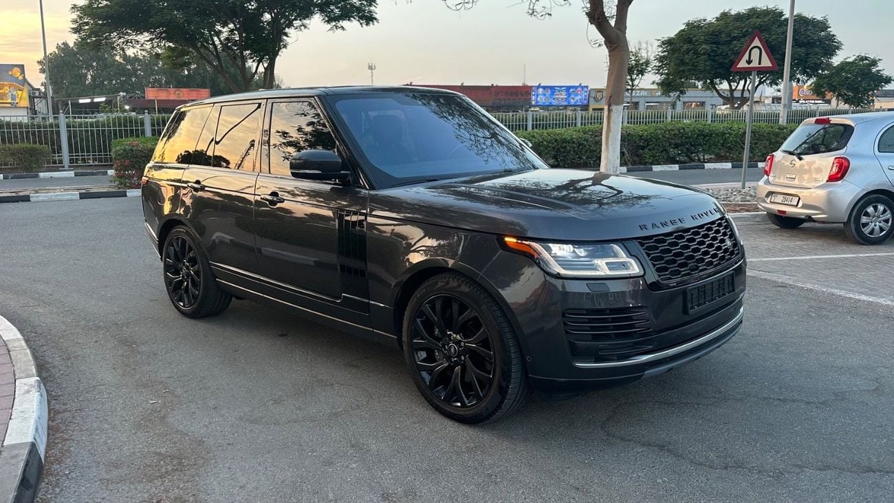 Land Rover Range Rover HSE P525 V8 Westminster 3 years warranty and 3 free services