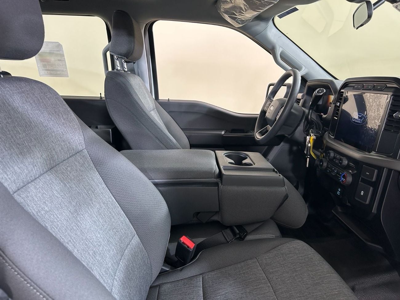 Ford F-150 XL CREW CAB FX4 1024 / AL TAYER MOTORS AL QOUZ SHOWROOM