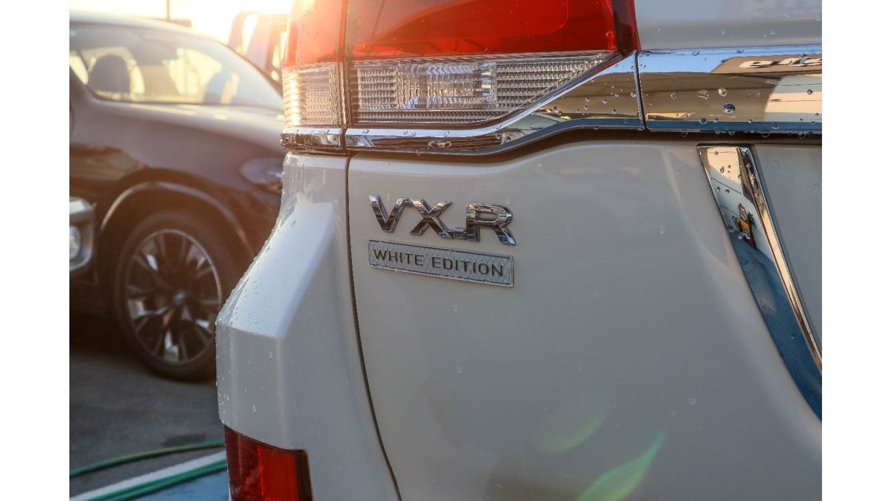 Toyota Land Cruiser 2018 Toyota Land Cruiser VXR (J200), 5dr SUV, 5.7L 8cyl