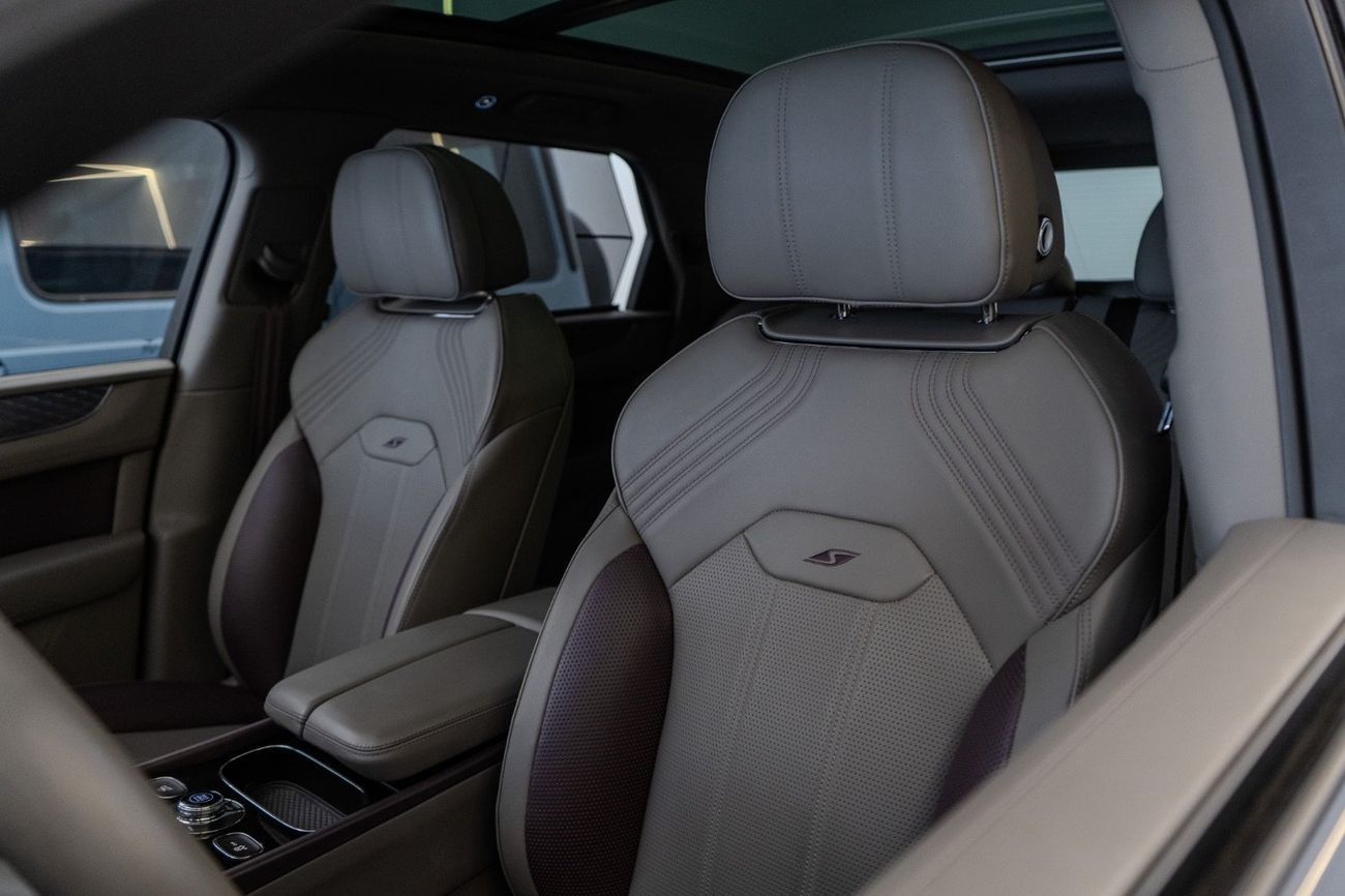 بنتلي بينتايجا S 4.0T 2022 Bentley Bentayga S, Fully Loaded, Comes with Warranty,Full Service History, GCC spec