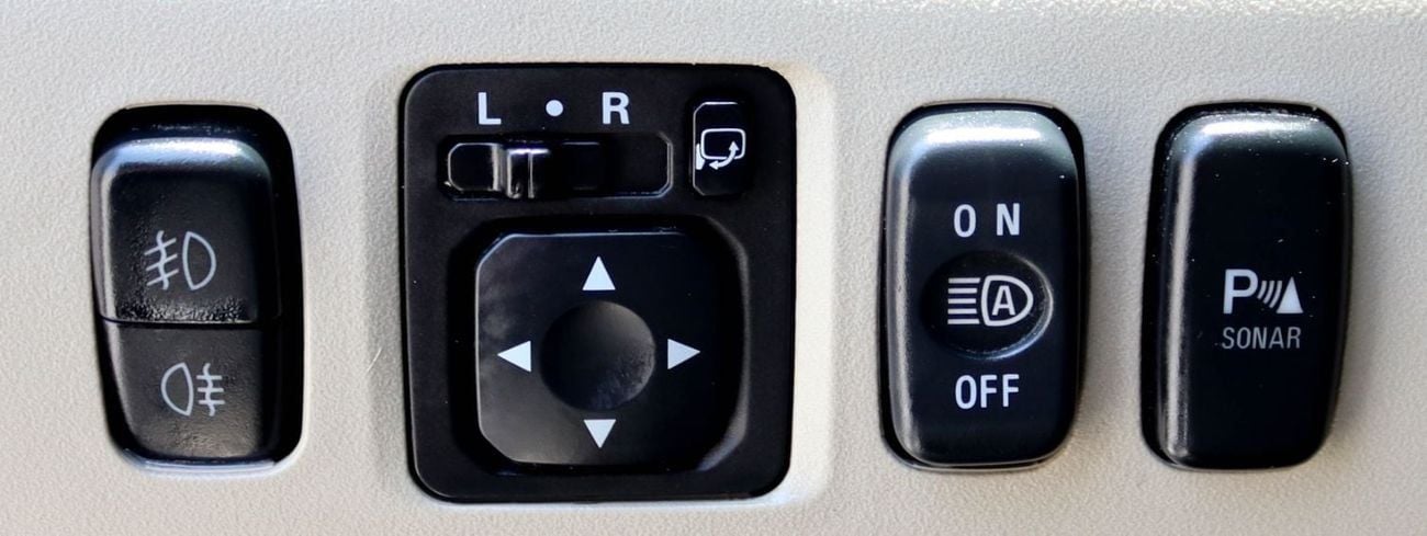 ميتسوبيشي باجيرو GLS Mid 3.8L (274 HP)