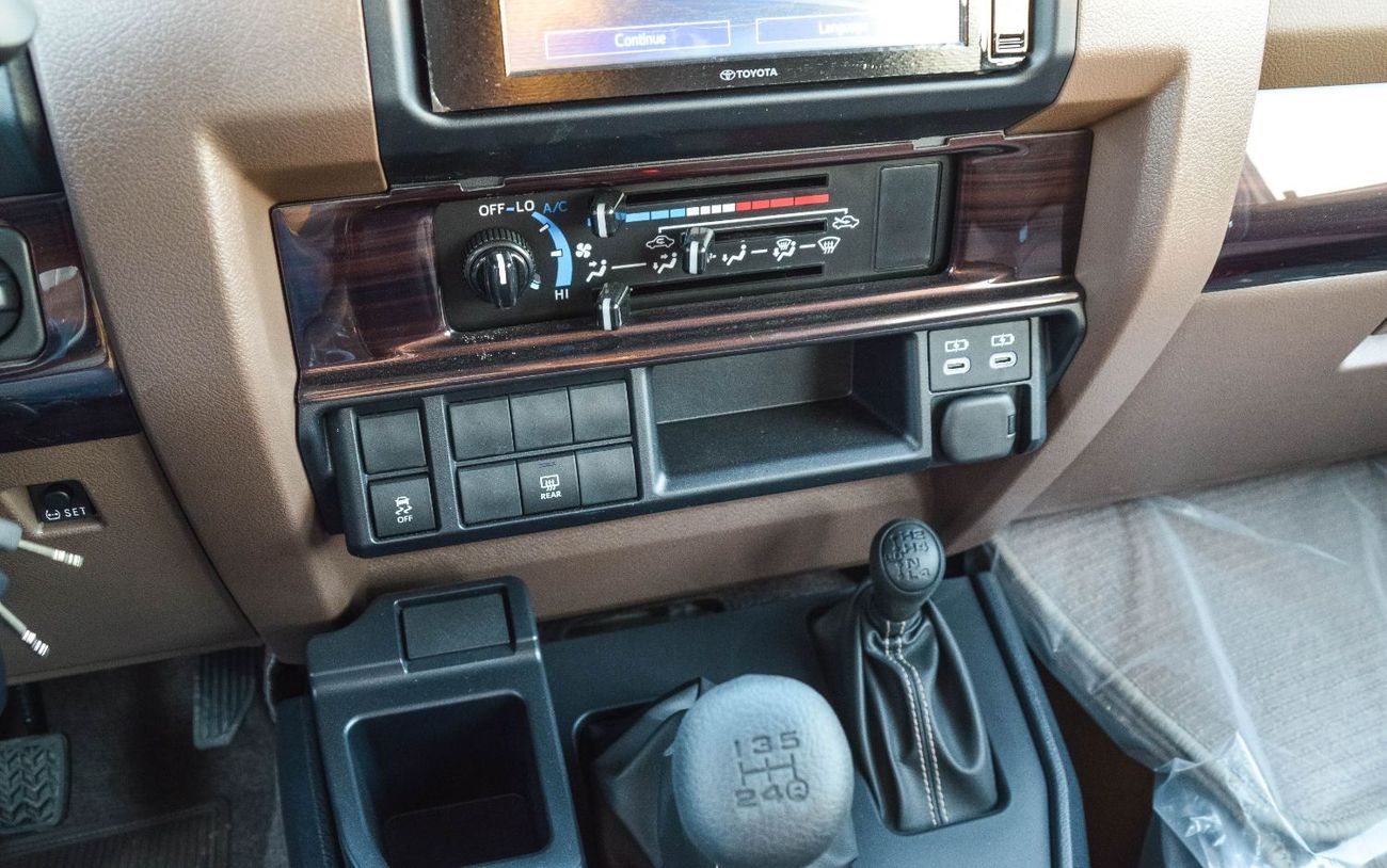 Toyota Land Cruiser 70 TOYOTA LAND CRUISER 76 4.0L 4WD 5DOOR PETROL SUV 2025