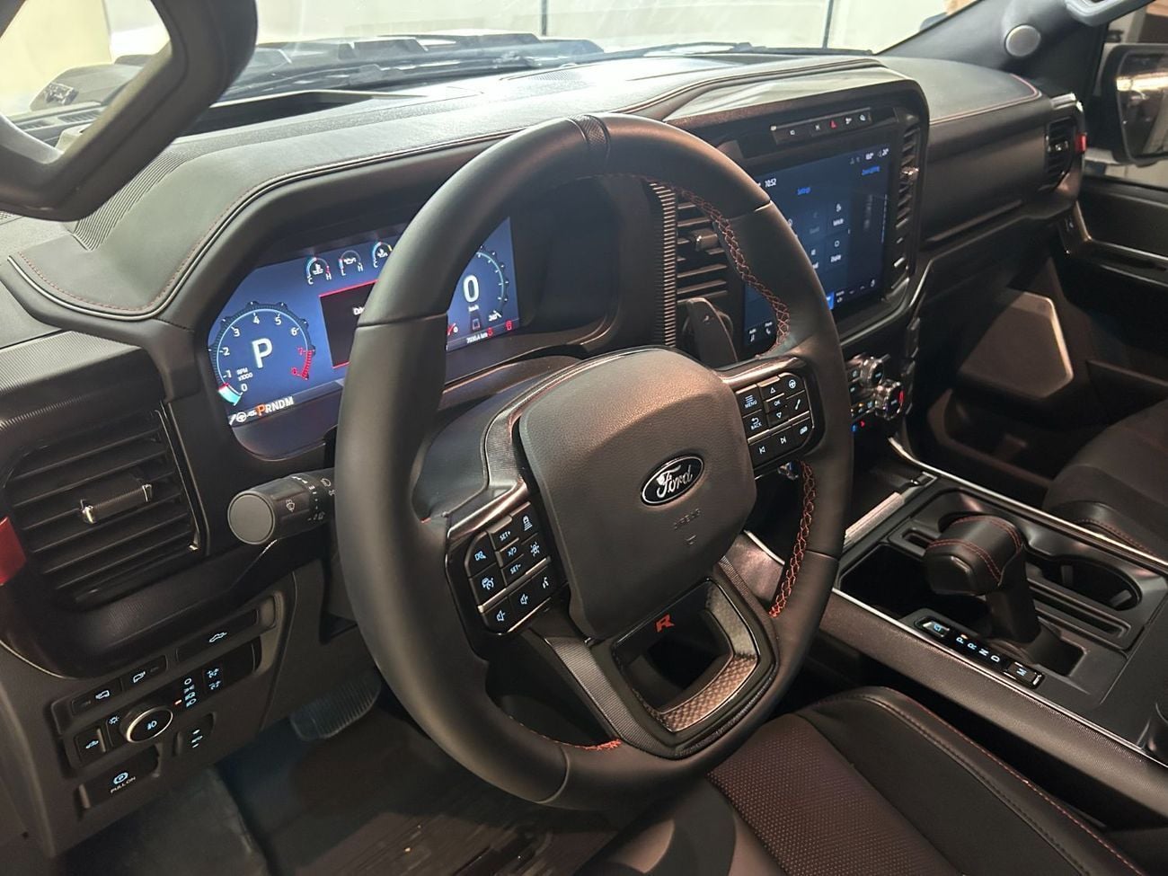 فورد F 150 RP1824 / FREE Insurance + Registration / AL TAYER MOTORS / AL QOUZ SHOWROOM