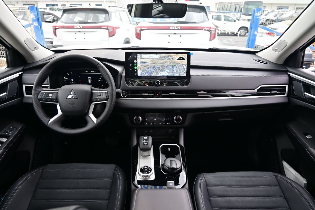 ميتسوبيشي آوتلاندر Mitsubishi Outlander Hi-Line 2.5L Petrol 4WD, Model 2026, Color White