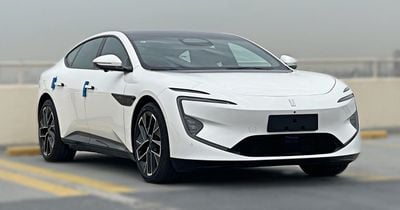 أفاتر 12 Performance AWD