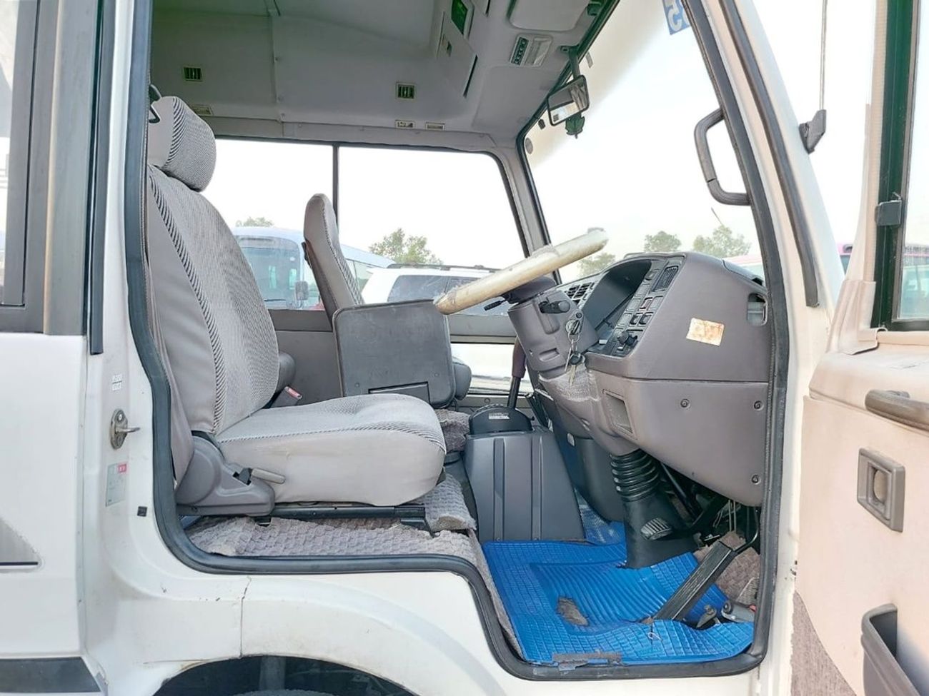 Mitsubishi Rosa MITSUBISHI ROSA BUS RHD 1997 MODEL 4.5 L DIESEL AUTOMATIC(PM41219)