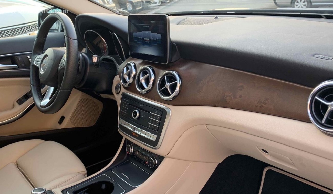 مرسيدس بنز GLA 250 1 year warranty