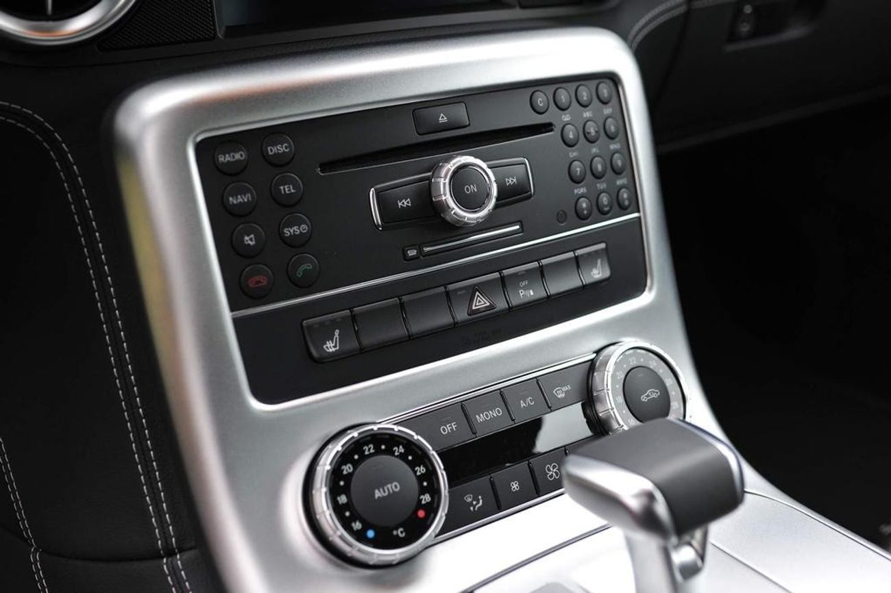 Mercedes-Benz SLS AMG Std 6.2L EUROPEAN SPEC Mercedes SLS in great condition