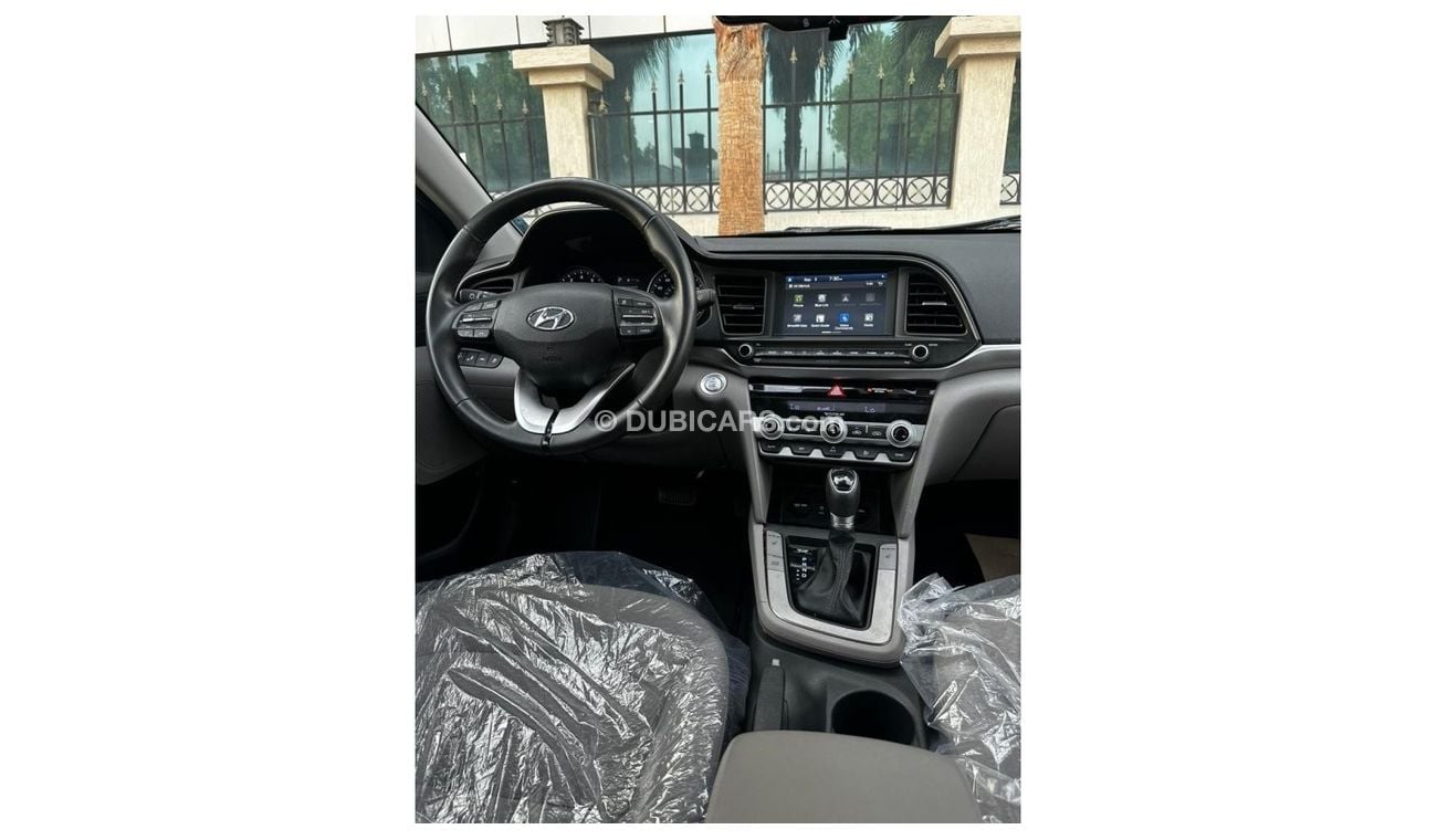 هيونداي إلانترا