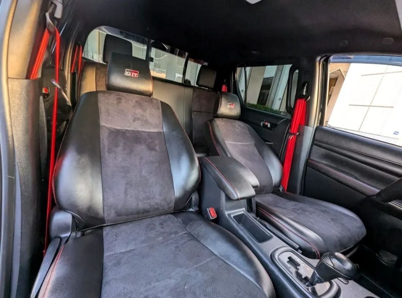 Toyota Hilux ADVENTURE Toyota Hilux double Cabin off Road pickup 2021Model year Facelifted to 2026 2.7L