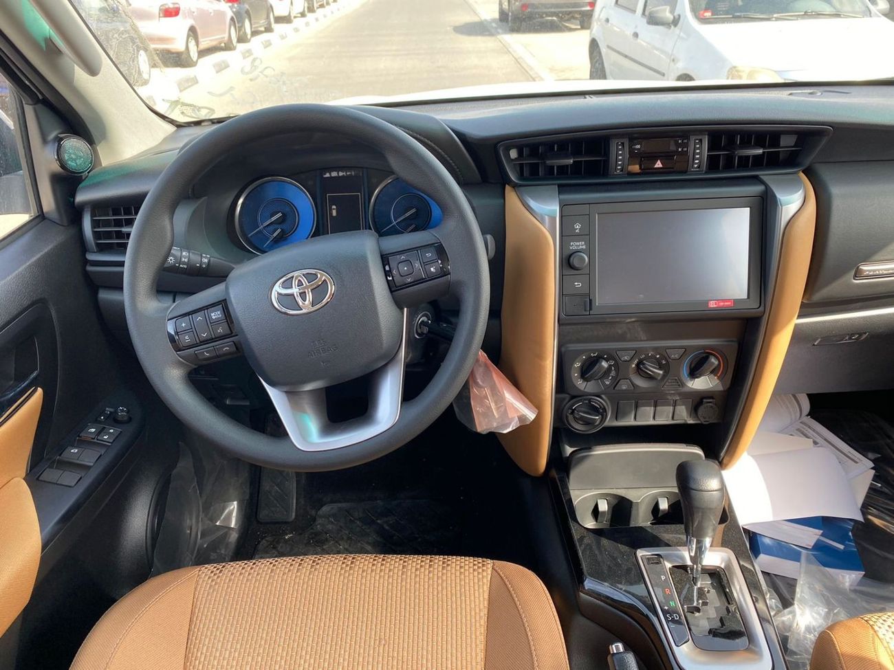 Toyota Fortuner TOYOTA FORTUNER 2.7 AT MANUAL AC 2023