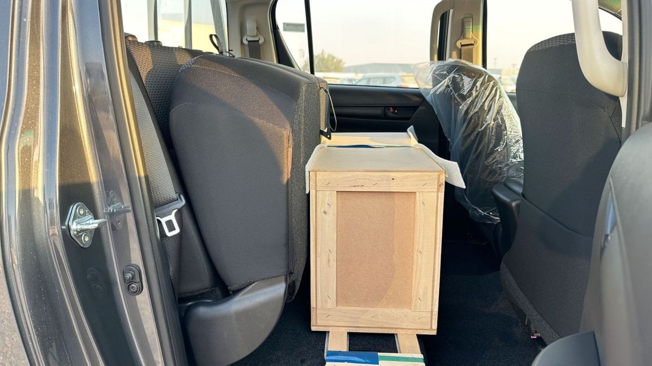 Toyota Hilux Toyota/HILUX D DC 4WD/ 2.4GD ACTIVE DC 4X4 6MT