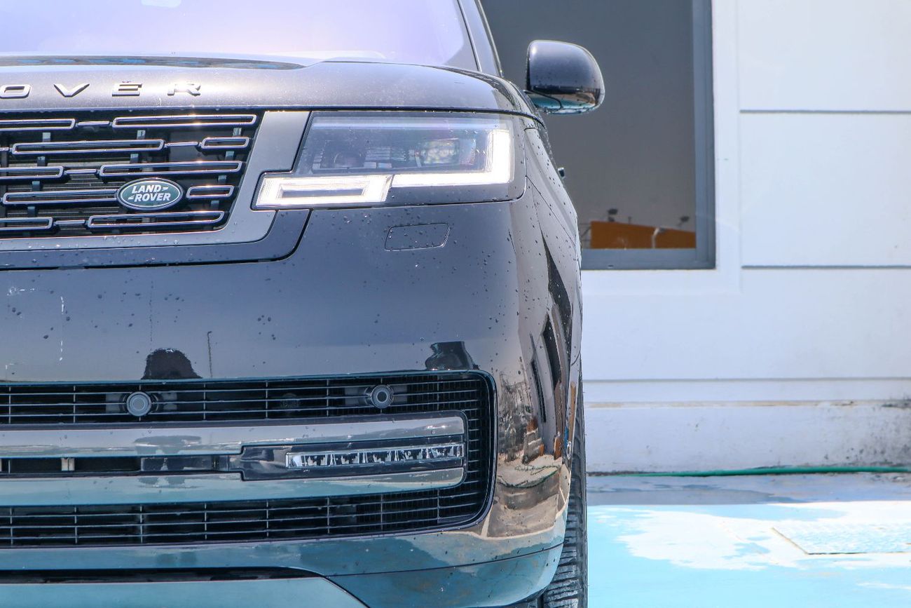 Land Rover Range Rover 2022 Land Rover Range Rover Autobiography (5.0L Supercharged V8) in black color: