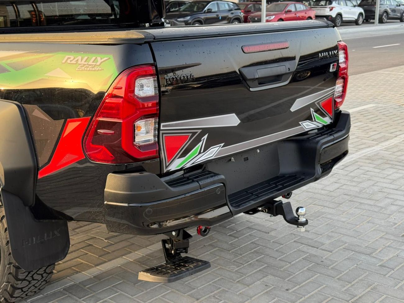 تويوتا هيلوكس 2.8L A/T (Rally Edition)