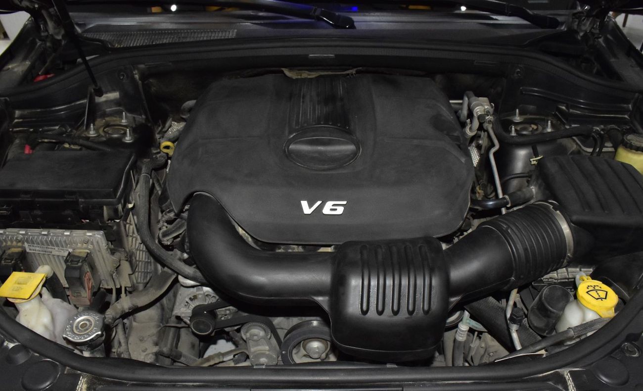 Jeep Grand Cherokee EXCELLENT DEAL for our Jeep Grand Cherokee Limited 4x4 ( 2015 Model ) in Grey Color GCC Specs