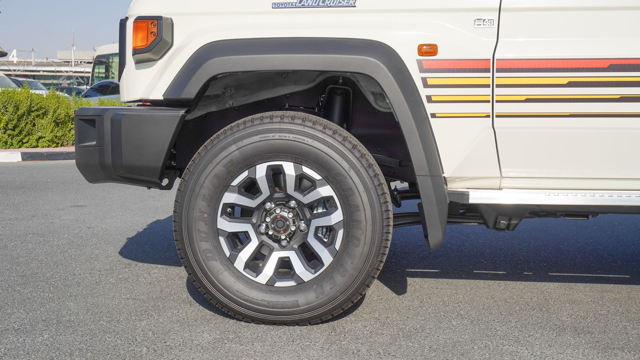 Toyota Land Cruiser 70 LX 4.0L V6 A/T