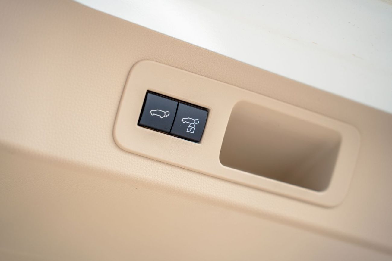 تويوتا لاند كروزر Toyota Land Cruiser VX 2025 3.5L Hybrid