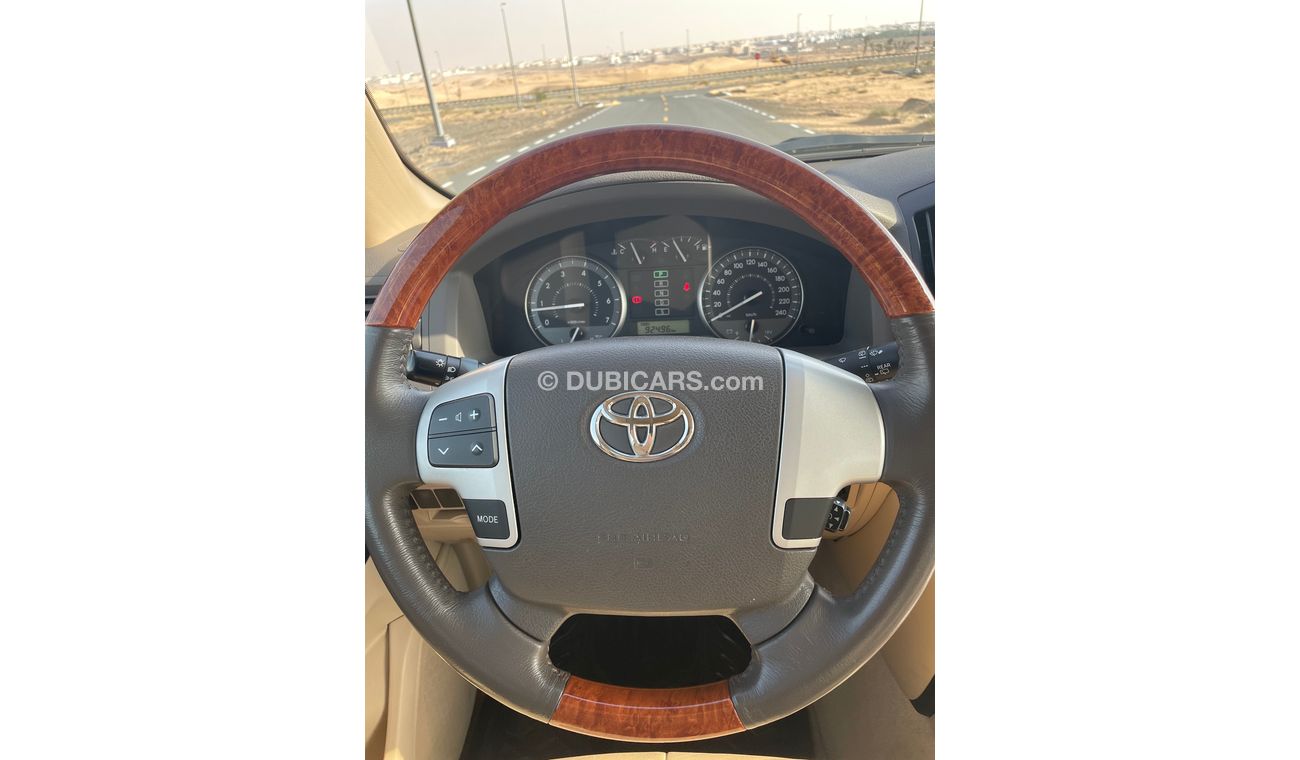 Toyota Land Cruiser Gxr - 60th Anniversary Edition