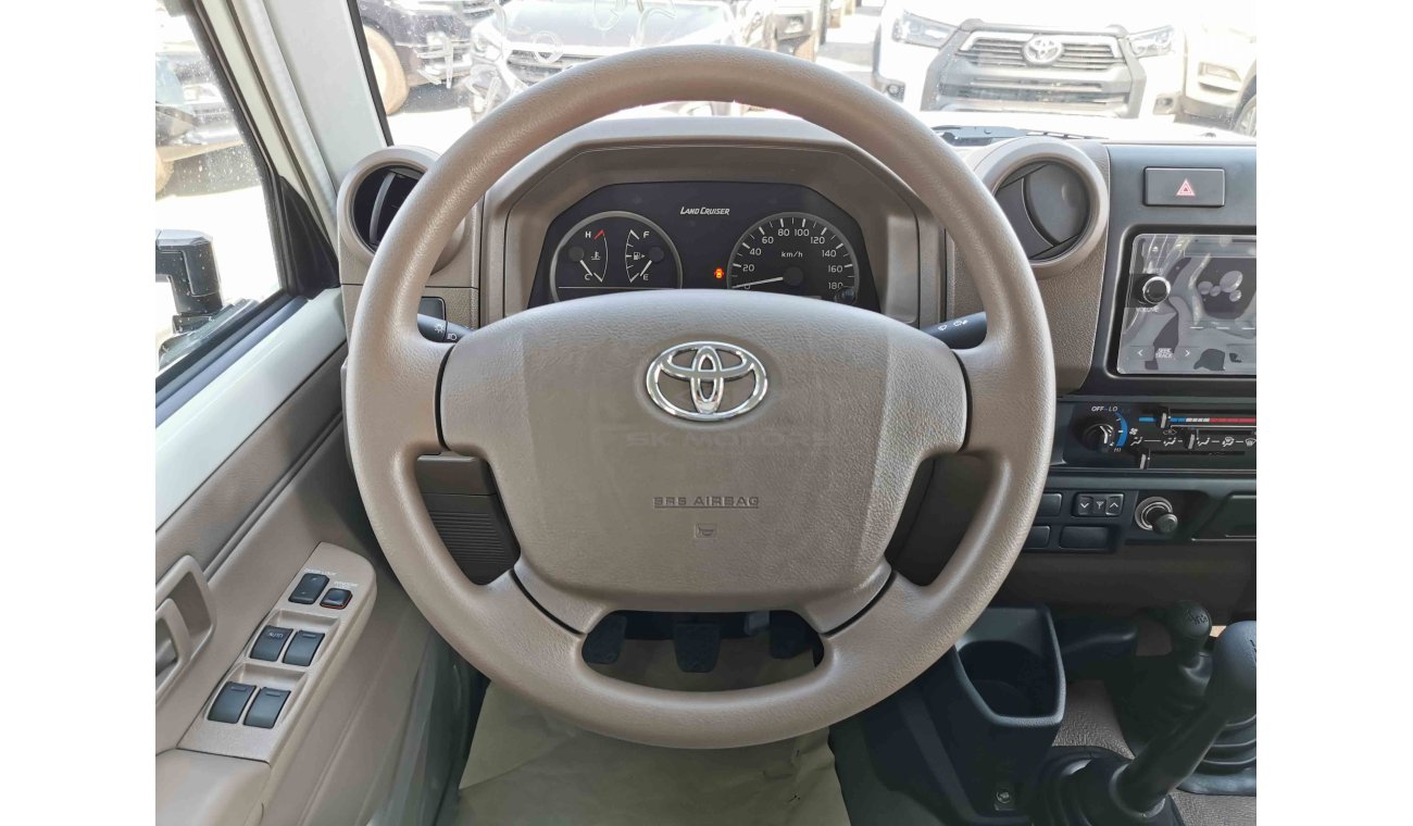 Toyota Land Cruiser Hard Top 4.2L DIESEL, 16" ALLOY RIMS, MANUAL A/C, XENON HEADLIGHTS (CODE # LX7601)