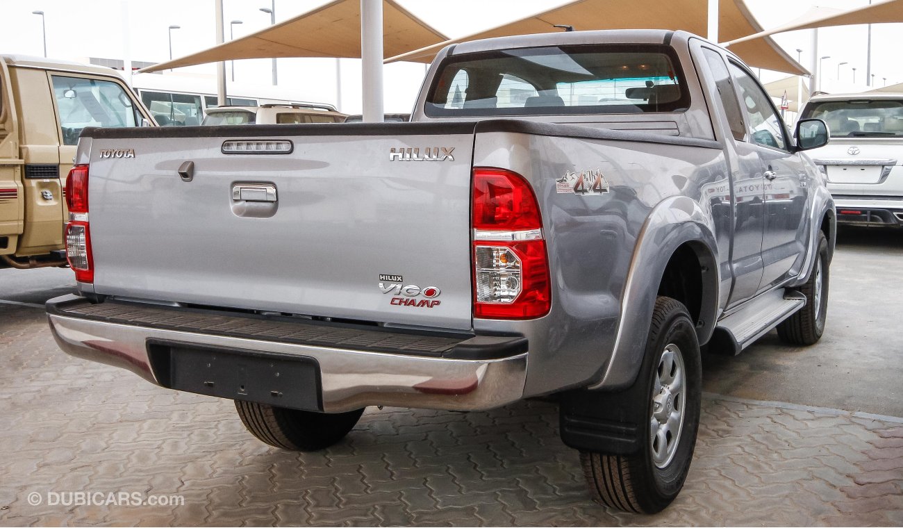 Toyota Hilux Smart Cab