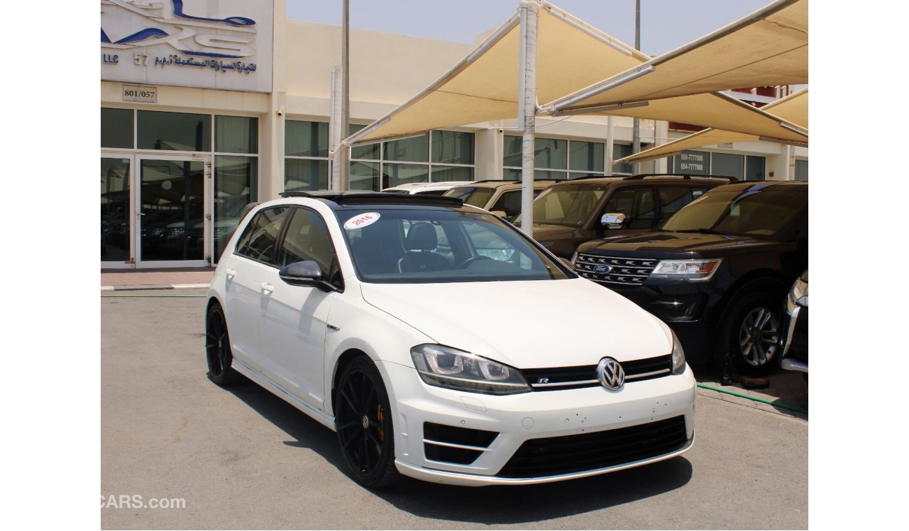 Volkswagen Golf R - ACCIDENTS FREE - FULL OPTION - GCC - CAR IS IN PERFECT CONDITION INSIDE OUT