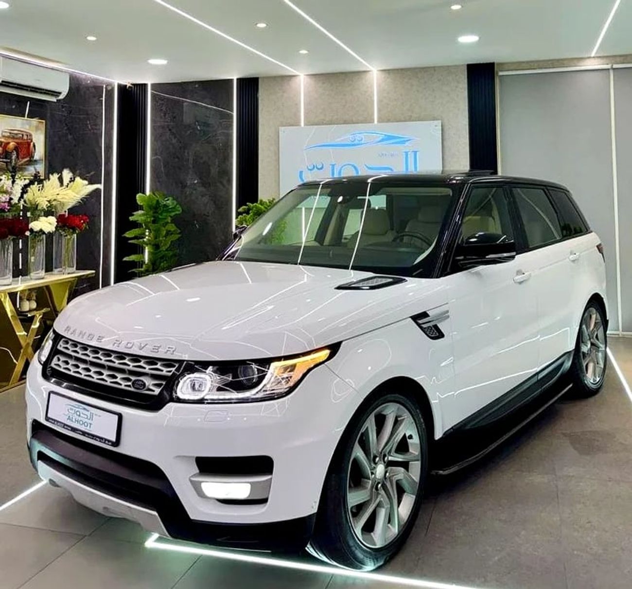 Land Rover Range Rover Sport Supercharged 5.0L SUPERCHARGED V8 || GCC SPECS || FULL OPTIONS || FREE ACCIDENTS