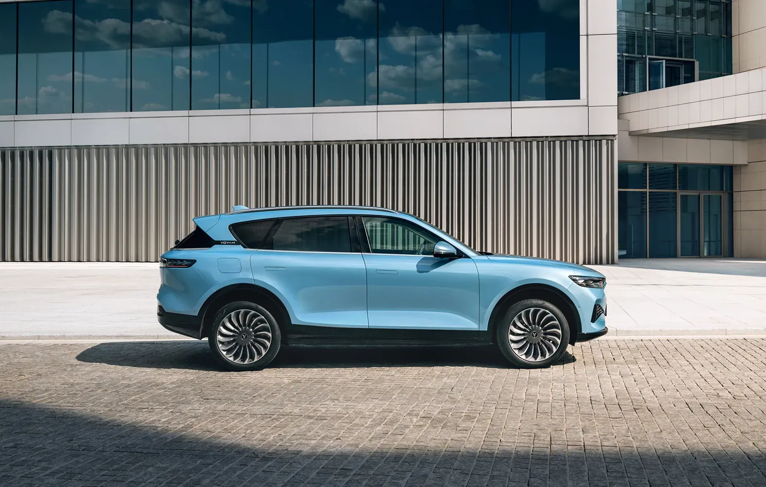 فويا فري exterior - Side Profile