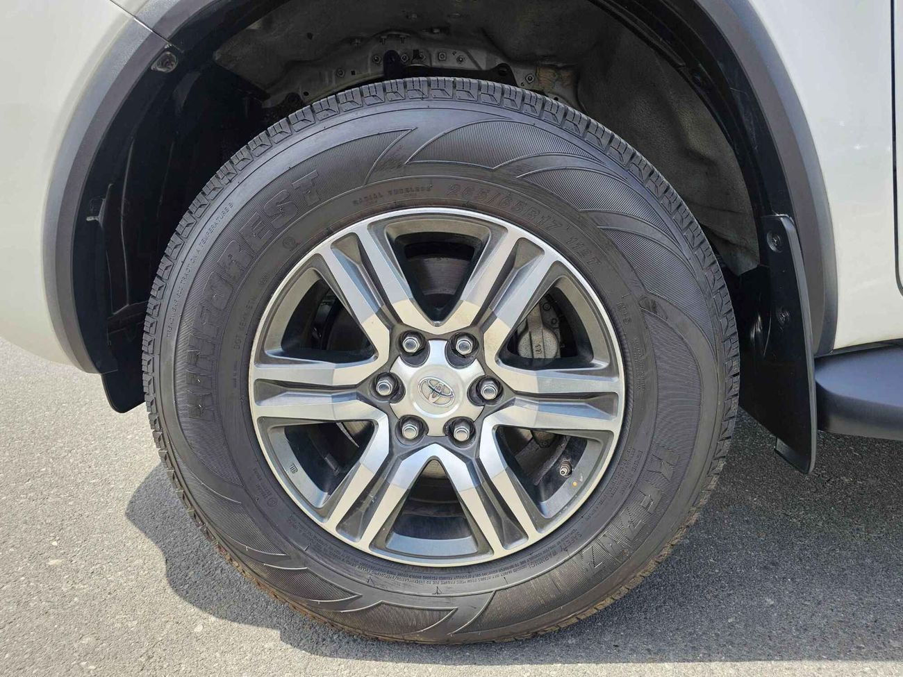 Toyota Fortuner EXR /V4/ BLACK EDITION/ 4WD/ DVD REAR CAMERA/ LEATHER SEATS/ LOW MILEAGE/ 1316 MONTHLY/ LOT#102957