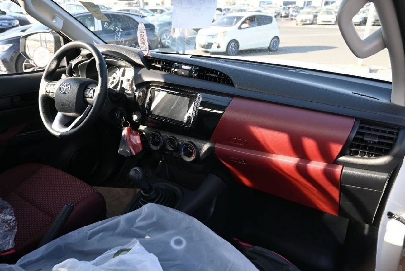 Toyota Hilux 2700L PETROL SC MANUAL ZERO KM