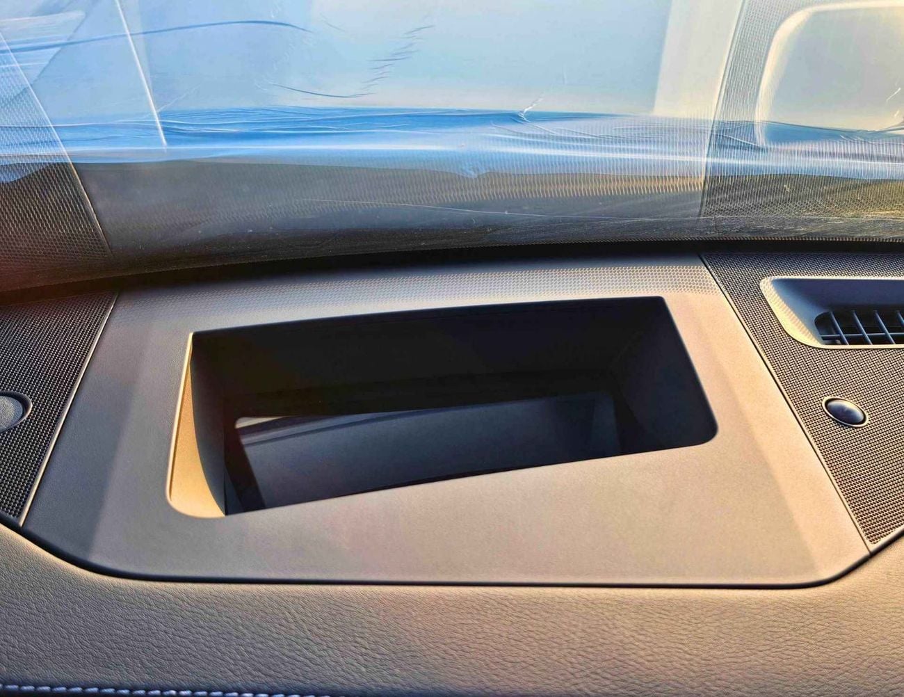 نيسان باترول SE PLATINUM /3.8L V6 /LEATHER WITH PWR SEATS/PANORAMIC ROOF/360*CAMERA/FULL OPTION (CODE#SE PLATINUM