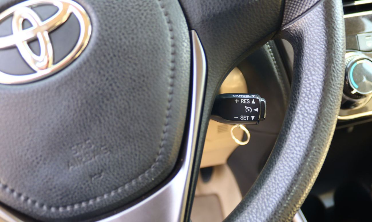 تويوتا يارس تويوتا يارس 2022 خليجى بحاله ممتازه ممشى 83000كم بمحرك 1500 سى سى بسعر 39000 درهم